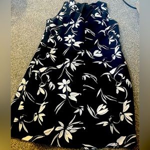 Banana Republic Size 6 Dress w/ Pockets